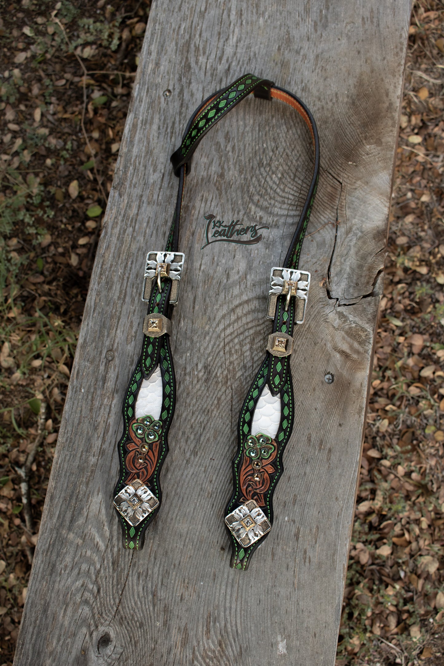 Lucky Charms White Single Ear Headstall